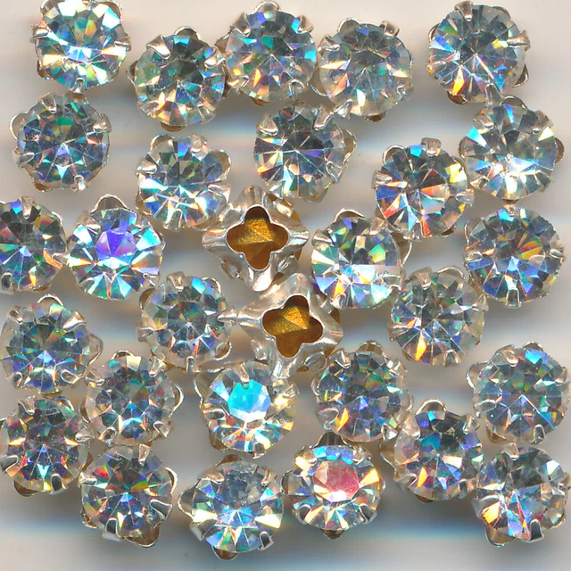 Strasssteine 30 Stück kristall böhmisch, 5 mm facettiert Glas Aufnähsteine  Nr81