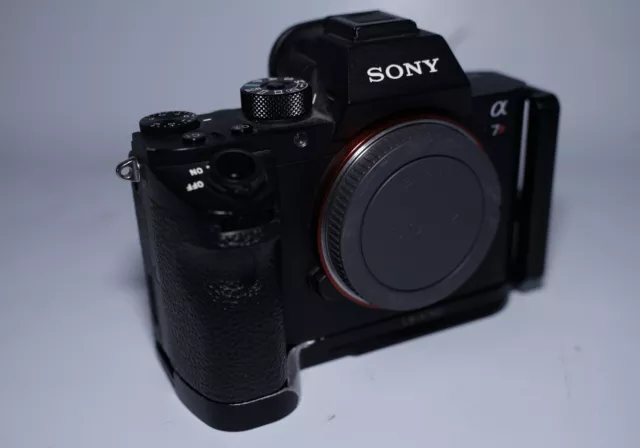 Sony Alpha 7R II Body, Sony A7R II High Resolution 42 MP,  Steadyshot, 4K Video