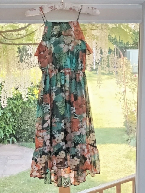 Girl Bundle: A Summer's Dress 8-9 with Exotic Print & Cardigan