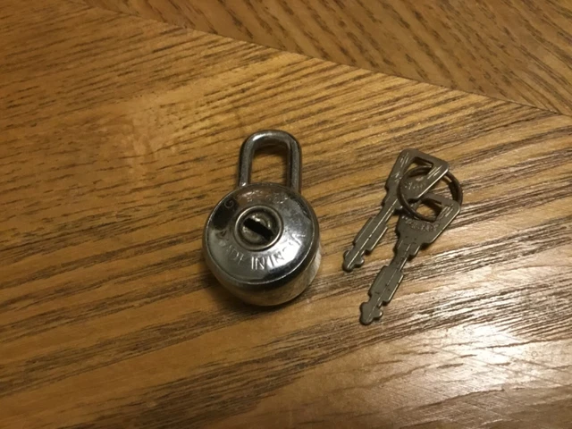 Vending Machine Lock ( VICTOR Lock Co) Lock & Key (new old stock)