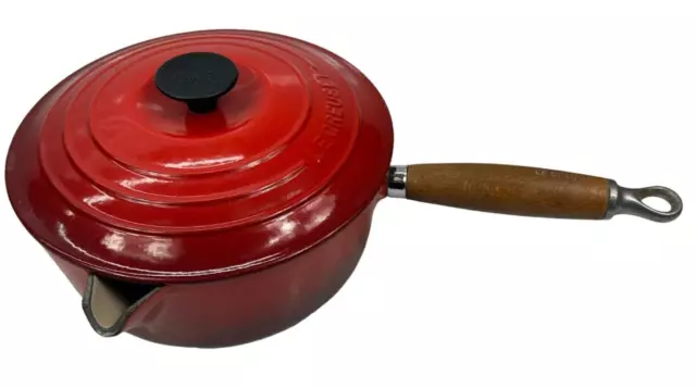 Le Creuset Topfpfanne rot gusseiserne Emaille 22 cm Pfanne Holzgriff Deckel