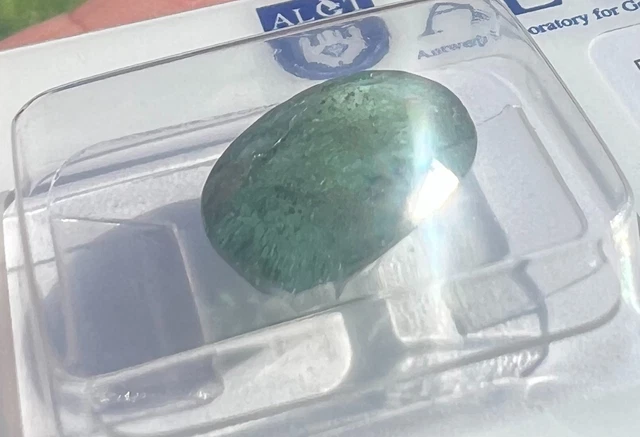 Rubis étoilé Rouge moyen naturelle Coupe ovale, 5.39 ct, Opaque