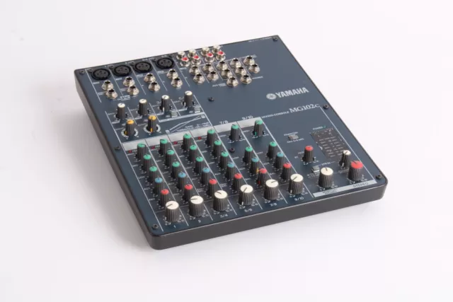 Yamaha MG102C 10-Channel Entrada Estéreo Mesa de Mezclas - No Poder Suministro