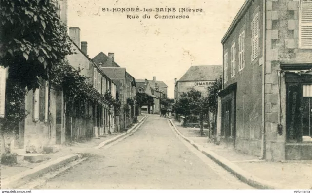 8961 cpa 58 Saint Honoré les Bains - Rue du Commerce
