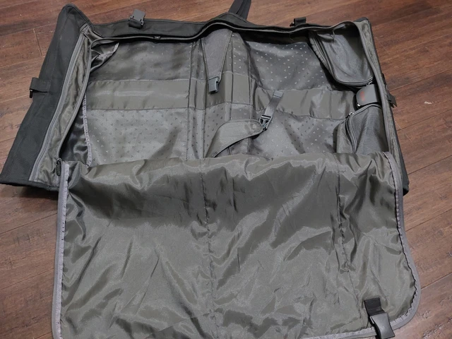 TUMI Alpha Classic Garment Bag Black Ballistic Nylon Bi-Fold 22134D4 7
