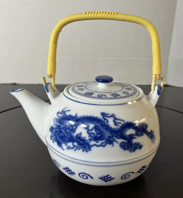 Vintage Blue Moon White & Blue Dragon Tea Pot w/ Wicker like Handle 5.5" w/Lid