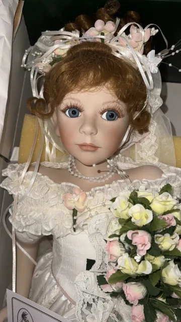 Geppeddo Collector Series LAUREL 30" Porcelain Bride Doll # 744/810-00 w/ Box
