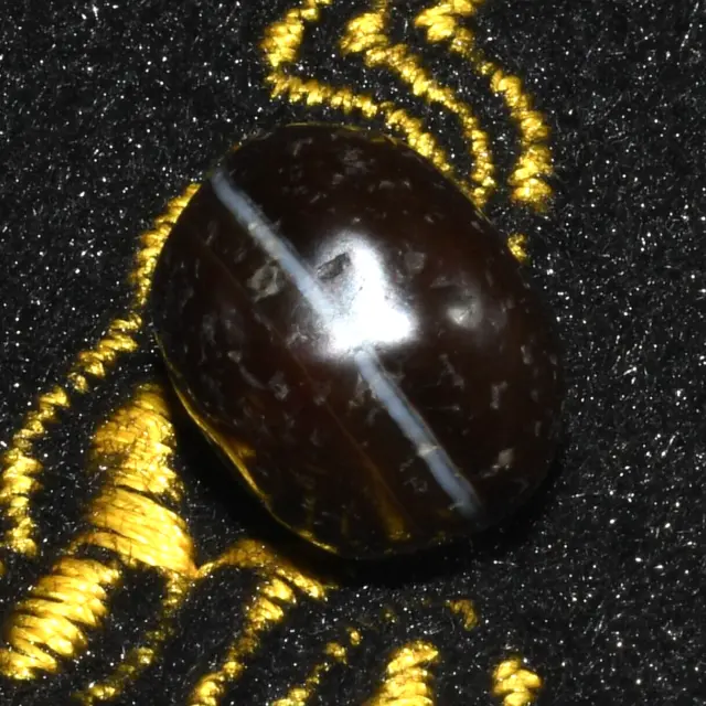 Ancient Central Asian Banded Agate Babagoria Suleimani Bead with single Stripe