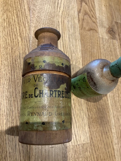 Elixir végétal de Saint Pierre De Chartreuse, Étui En Bois, Rare Version Ancie