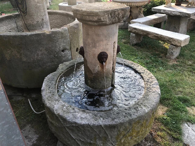 Alte / Historische Brunnen , Ringbrunnen , Sandsteinbrunnen, Steinbrunnen