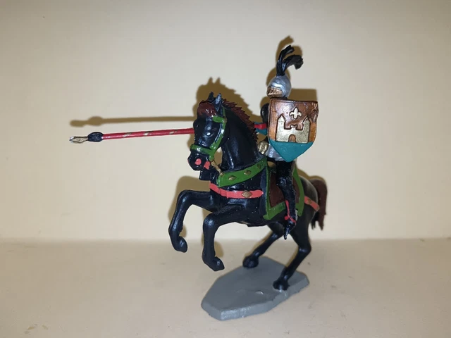 SOLDAT / MOYEN Age / Starlux Restaure EUR 4,00 - FR