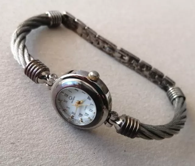 Montre Femme DIRA PIERRE Classique Quartz Watch Testée Bracelet Câble