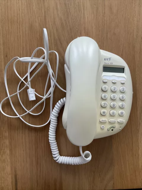 BT Decor 400 Corded Telephone White With Yellowing - In Great Condition