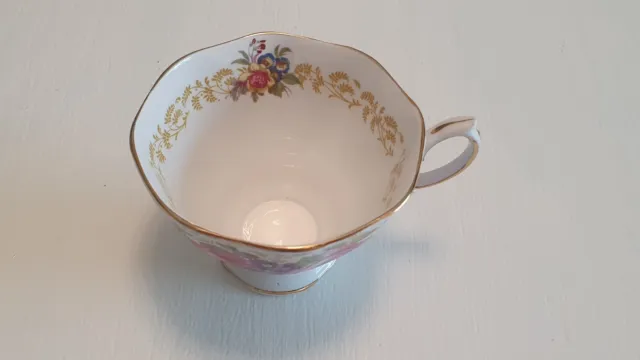 Royal Albert Serena  Teacup and Saucer bone china Reg No 839329 3