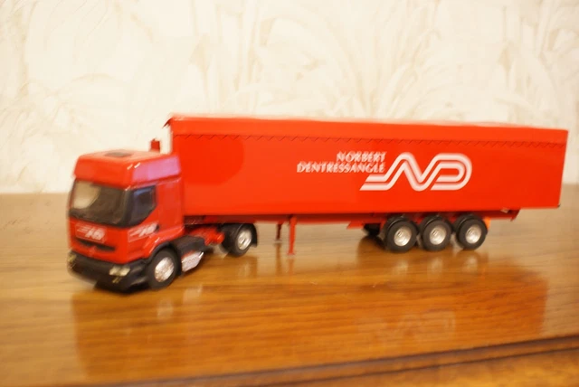ELIGOR 200032 FREIGHTLINER WABASH MICHELIN défaut 1:43 EUR 55,00 - FR