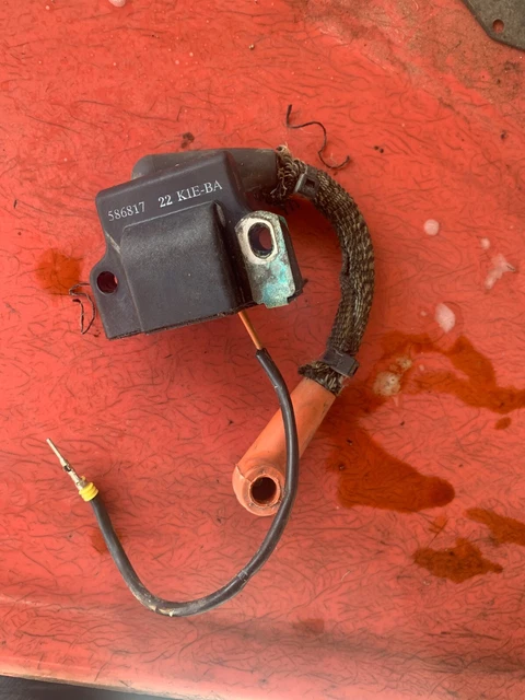 Used OEM  OMC Johnson Evinrude Ignition Coil Assembly 586817 0586817