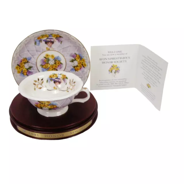 Avon President's Club Mrs Albee Tea Cup & Saucer 18K Gold Edging 2001 - NIB