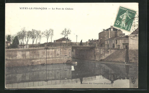 CPA Vitry-le-Francois, le Pont de Chalons
