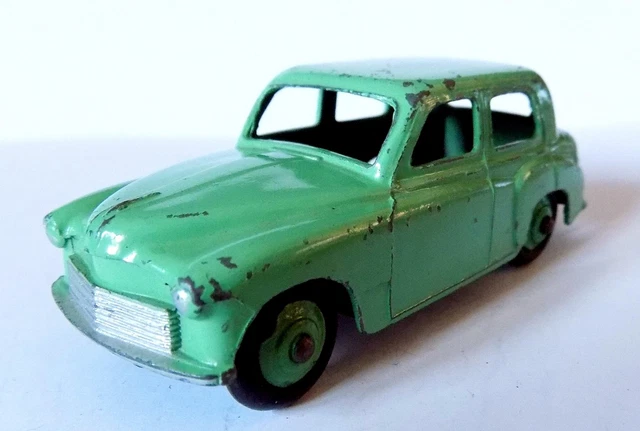 Voitures, camions et fourgons miniatures Dinky Hillman