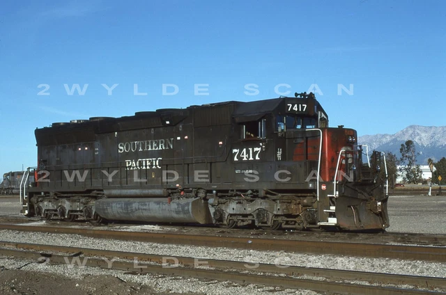 ORIG SLIDE Southern Pacific 7417 SD45 lobotomisiert und grungy 1996
