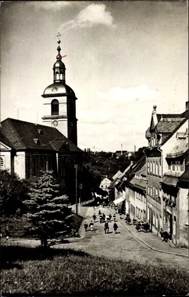 Ak Waldheim in Sachsen, Schulberg, Straßenpartie, Kirche - 3498215