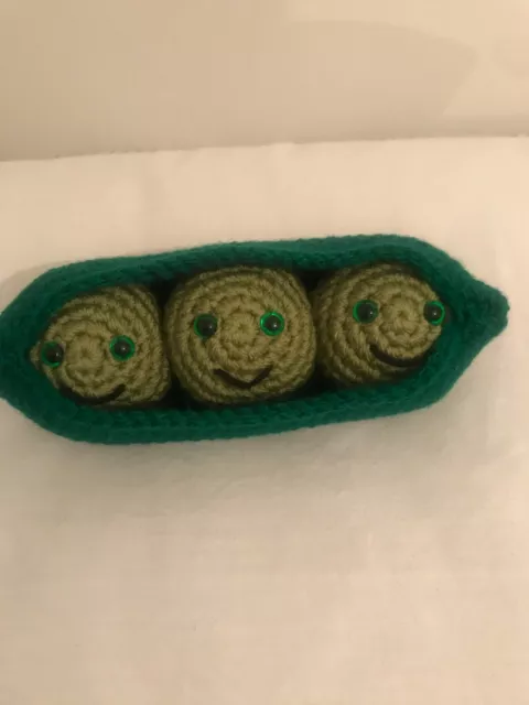 Crochet Peas in a Pod, Toy Vegetable, Pretend Play Food, Amigurumi Food, Green P