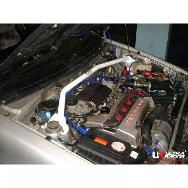 Barra duomi anteriore a 2 punti ULTRA RACING Daihatsu AURA CHARADE 1.3 G100...