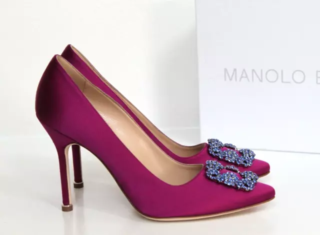 sz 6.5 / 37 Manolo Blahnik Pink Satin Brooch Hangisi Crystal Buckle Pump Shoes