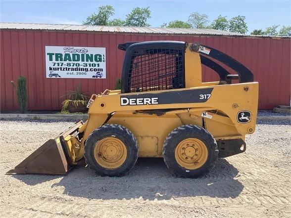 2008 Deere 317 Skid Steer Loader