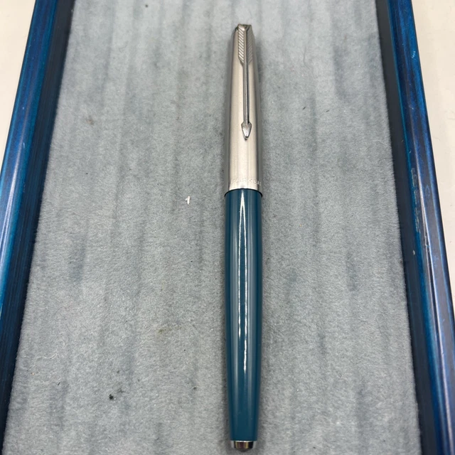 Parker 51 Modern Heritage Fountain Pen - Rage Red GT With Gold Trim Fine Nib