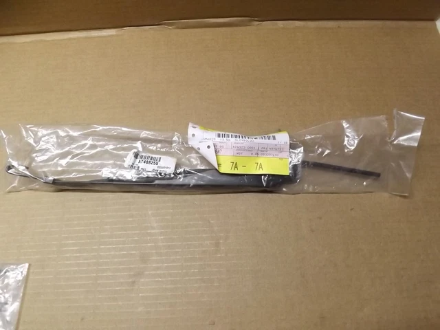 John Deere Wiper Arm  AT488255 & Blade AT488256