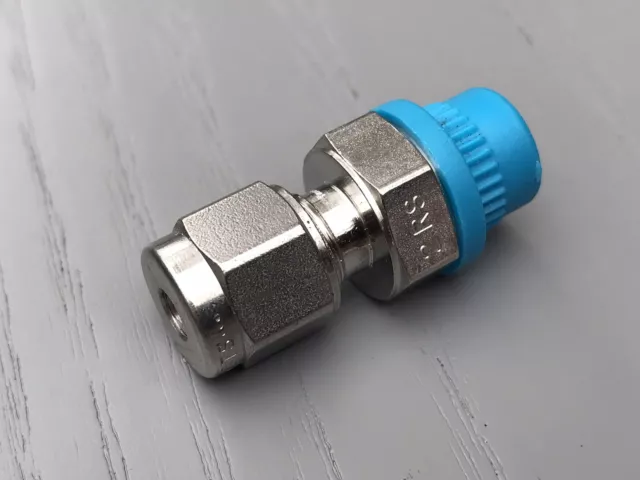 2 Swagelok 4mm 1/8” ISO Stainless Steel Tube Fitting Male connectors