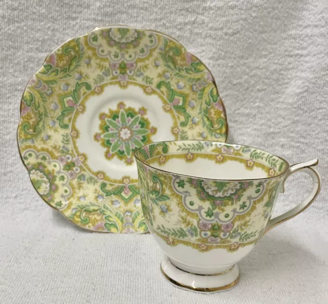 Vintage Royal Albert “Paisley Shawl” Footed Teacup & Saucer Bone China 829436