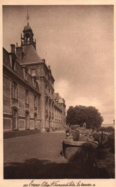 CPA 27 - EVREUX (Eure) - Collège St-François-de-Sales - La Terrasse