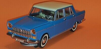 FUNCIONA. SEAT 1400-C SALVAOBTACULOS CON INTERMITENTES COCHE NRO 754 de RICO 