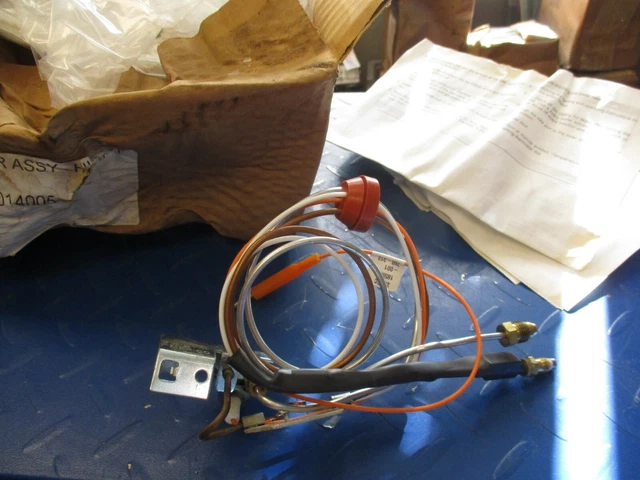 A.o. Smith 9006014005 Water Heater Fv Pilot 200C Natural Gas Pilot #227919T Nib