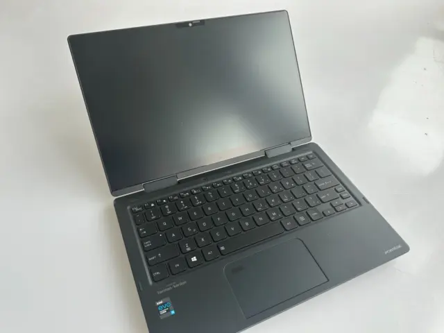Laptop Dynabook X30W X30W-J Core i5 1135G7 16GB RAM 512GB SSD Touchscreen 13"