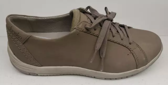 Dansko Women's Leela Fashion Nubuck Sneakers Taupe Size 7.5-8 US (38 Euro) EUC