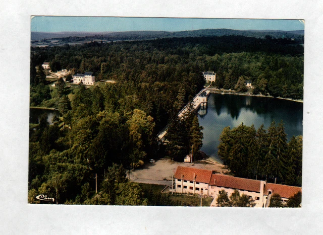 LAC DES SETTONS (58) VILLAS & DIGUE en vue aérienne