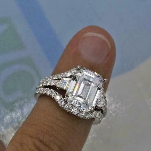 Bague De Fiançailles Diamant Simulé 2.80 Ct Or Blanc 14k - Taille émeraude, Neuf Sans Emballage