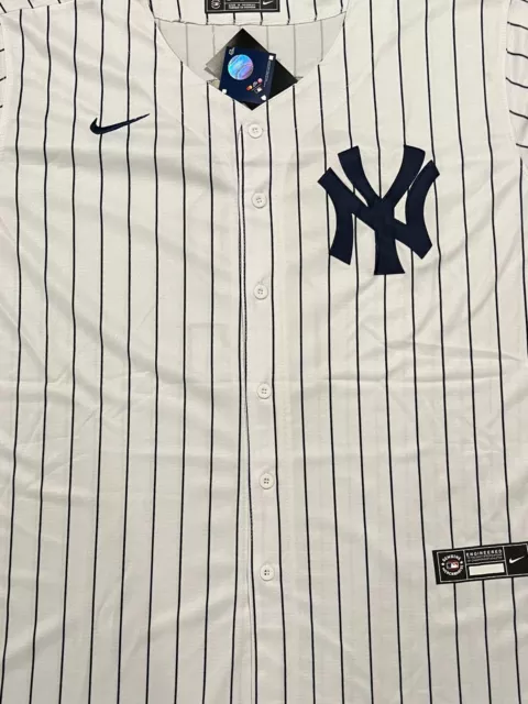 Derek Jeter Signed New York Yankees Authentic Majestic Jersey With Beckett  COA
