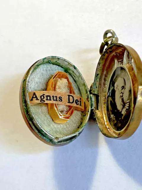 ANTIKES religiöses Medaillon Klosterarbeit/Schrein - Reliquie  "Agnus Dei"