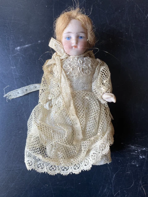 Poupée mignonnette 16 cm tête porcelaine bouche ouverte Unis France