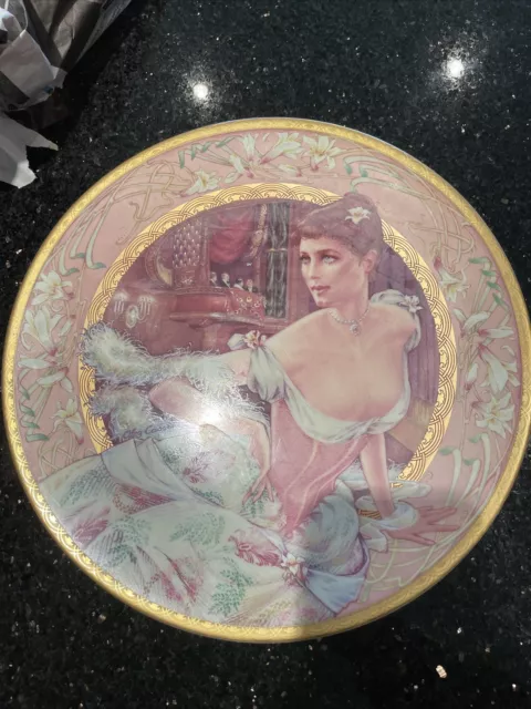 Oleg Cassini's The Most Beautiful Women of All Time Lillie Langtry Plate