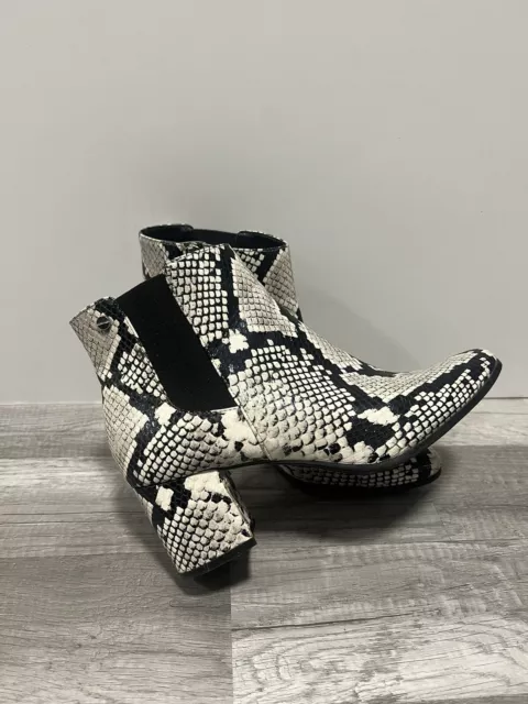 Calvin Klein Fiona Women's Black And White Snake Print Ankle Boots Size 8.5