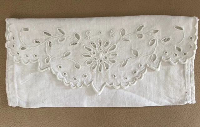 ANCIEN PORTE SERVIETTE Table En Lin Brode Main Jours Broderie Richelieu ANCIEN PORTE SERVIETTE Table En Lin Brode Main Jours Broderie Richelieu