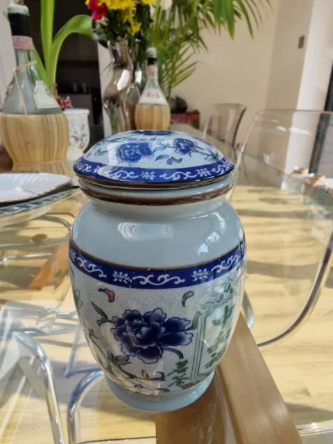 Chinese Ceramic Porcelain Tea Canister/blue Flower Caddy Jar 12.5cm