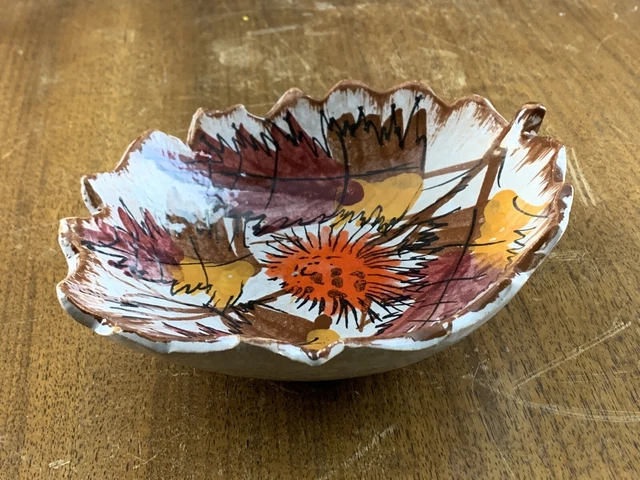 Mid Century Modern Italian Hand Painted Majolica Art Pottery Leaf & Flower Bowl