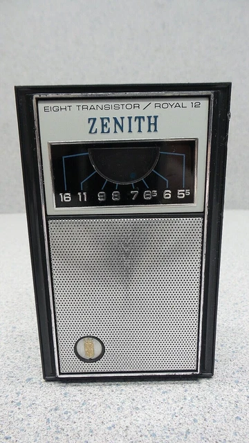 8 Transistor Zenith Royal Radio 12 R12C1 Untested