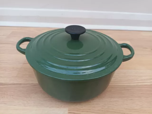 Le Creuset Racing Green Cast Iron 20 cm Round Casserole  with Lid